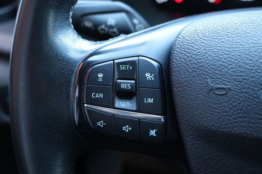 Ford Transit Custom 320 2.0 TDCI 170 PK L2H1 Limited DC | ACC | Navigatie | CarPlay | Camera | Trekhaak | Stoelverwarming | L+R Schuifdeur | Dodehoek | DAB | Dubbel cabine | Nieuwe APK | Euro 6