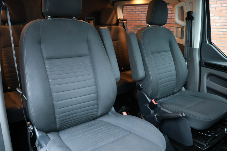 Ford Transit Custom 320 2.0 TDCI 170 PK L2H1 Limited DC | ACC | Navigatie | CarPlay | Camera | Trekhaak | Stoelverwarming | L+R Schuifdeur | Dodehoek | DAB | Dubbel cabine | Nieuwe APK | Euro 6