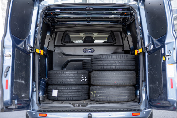 Ford Transit Custom 320 2.0 TDCI 170 PK L2H1 Limited DC | ACC | Navigatie | CarPlay | Camera | Trekhaak | Stoelverwarming | L+R Schuifdeur | Dodehoek | DAB | Dubbel cabine | Nieuwe APK | Euro 6
