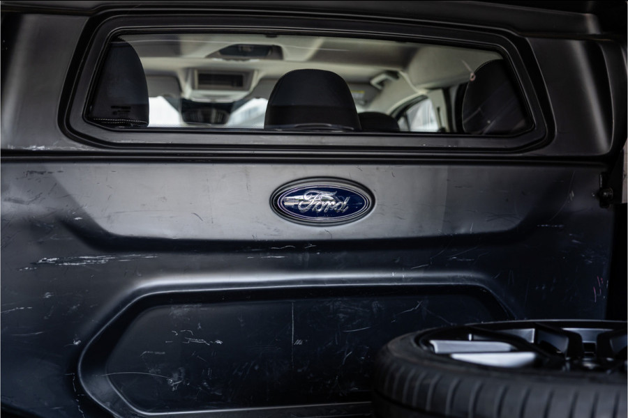 Ford Transit Custom 320 2.0 TDCI 170 PK L2H1 Limited DC | ACC | Navigatie | CarPlay | Camera | Trekhaak | Stoelverwarming | L+R Schuifdeur | Dodehoek | DAB | Dubbel cabine | Nieuwe APK | Euro 6