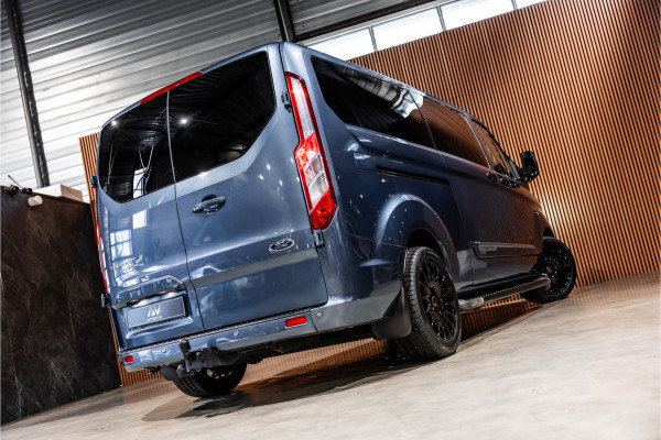 Ford Transit Custom 320 2.0 TDCI 170 PK L2H1 Limited DC | ACC | Navigatie | CarPlay | Camera | Trekhaak | Stoelverwarming | L+R Schuifdeur | Dodehoek | DAB | Dubbel cabine | Nieuwe APK | Euro 6
