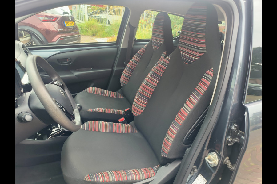 Citroën C1 1.0 VTi Urban Ride uit 2020 Rijklaar + 12 maanden Bovag-garantie “Sinds 1970 | 5.000+ reviews | Score 9,5 | Service zoals ’t hoort” Henk Jongen Auto's in Helmond,  al 50 jaar service zoals 't hoort!