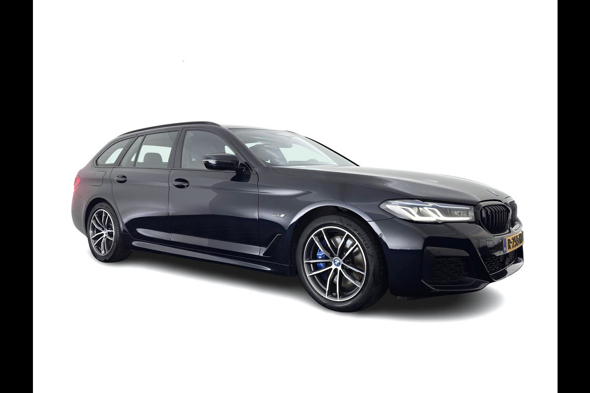 BMW 5 Serie Touring 530e M-Sportpack Business Edition Plus (Plug-in) {SoH-85%} (INCL-BTW) *LEATHER | LASER-LED | ADAPTIVE-CRUISE | BLINDSPOT | MEMORY-PACK | DIGI-COCKPIT | HIFI-SOUND | CAMERA | NAVI-FULLMAP | PRIVACY-GLASS | SHIFTPADDLES | AMBIENTLIGHT | HEAD-UP | 18"AL