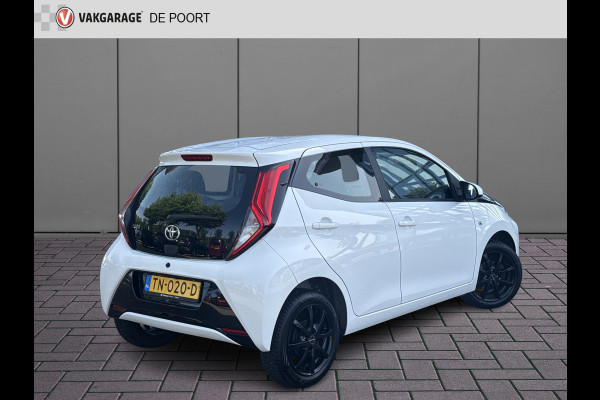 Toyota Aygo 1.0 VVT-i x-play | Cruisec. | Camera | Airco | Carplay | Sportvelgen