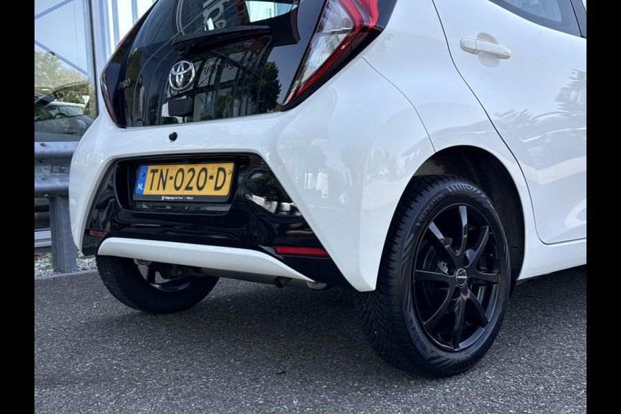Toyota Aygo 1.0 VVT-i x-play | Cruisec. | Camera | Airco | Carplay | Sportvelgen
