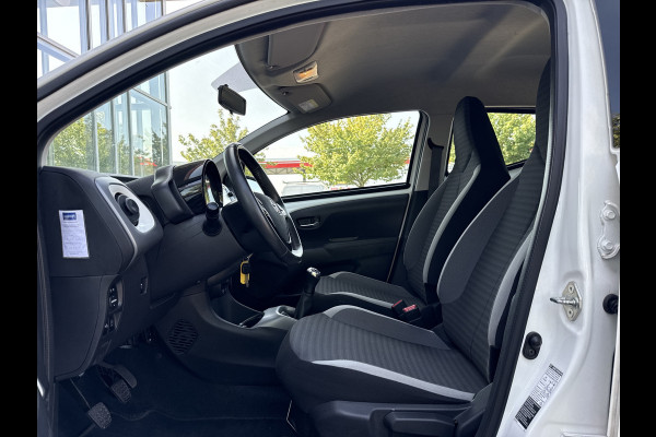 Toyota Aygo 1.0 VVT-i x-play | Cruisec. | Camera | Airco | Carplay | Sportvelgen