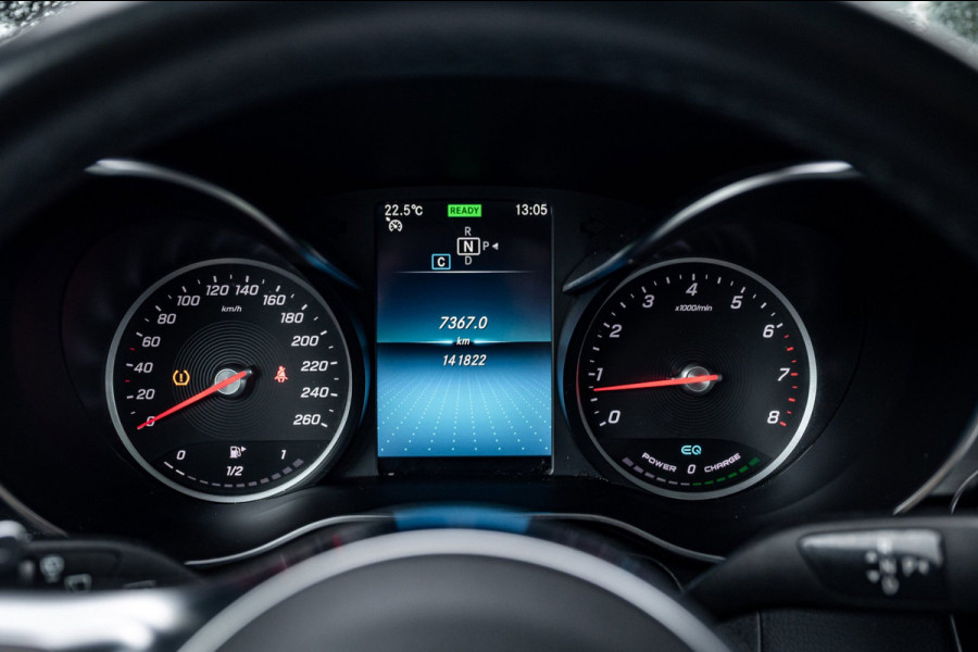 Mercedes-Benz GLC 300 4MATIC Premium Plus Panoramadak I Trekhaak I Burmester I Led I Vol leder I HeadUp I Dealeronderhouden