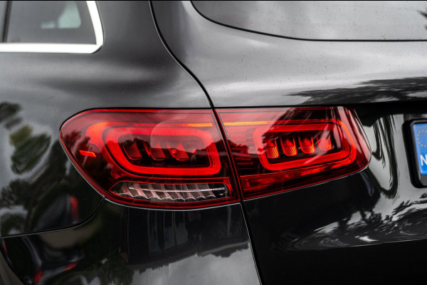 Mercedes-Benz GLC 300 4MATIC Premium Plus Panoramadak I Trekhaak I Burmester I Led I Vol leder I HeadUp I Dealeronderhouden