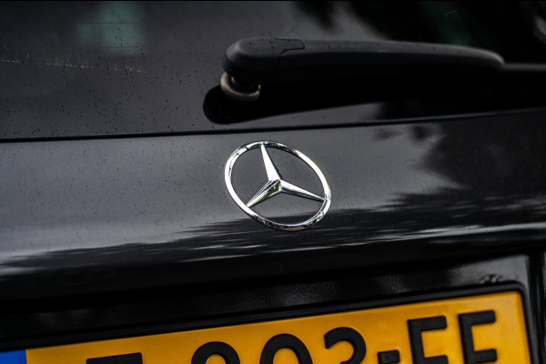 Mercedes-Benz GLC 300 4MATIC Premium Plus Panoramadak I Trekhaak I Burmester I Led I Vol leder I HeadUp I Dealeronderhouden