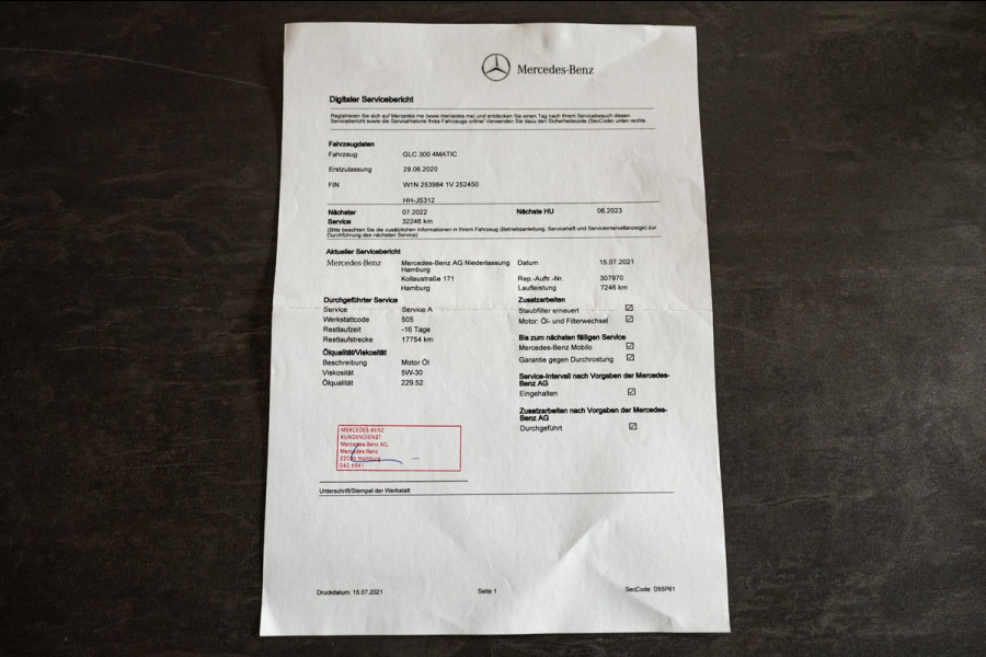 Mercedes-Benz GLC 300 4MATIC Premium Plus Panoramadak I Trekhaak I Burmester I Led I Vol leder I HeadUp I Dealeronderhouden