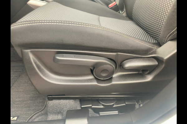 Suzuki Vitara 1.4 Boosterjet Select Rhino Edition Smart Hybrid uit 2025 Rijklaar + Fabrieksgarantie Henk Jongen Auto's in Helmond,  al 50 jaar service zoals 't hoort!
