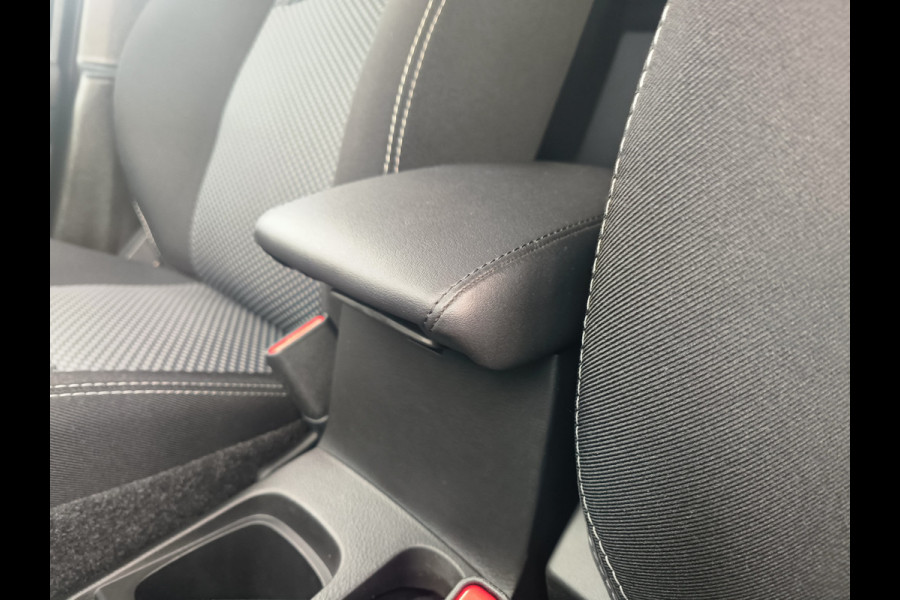 Suzuki Vitara 1.4 Boosterjet Select Rhino Edition Smart Hybrid uit 2025 Rijklaar + Fabrieksgarantie Henk Jongen Auto's in Helmond,  al 50 jaar service zoals 't hoort!