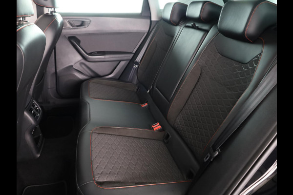 Seat Ateca 1.5 TSI Xperience Business Intense 150pk DSG | Panoramadak | Parkeersensoren achter | Cruise control adaptief | 18 inch lichtmetaal velgen | Achteruitrijcamera