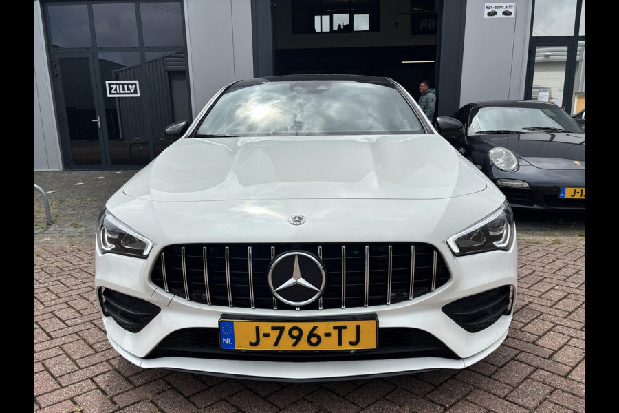 Mercedes-Benz CLA-Klasse 220 4MATIC AMG Premium
