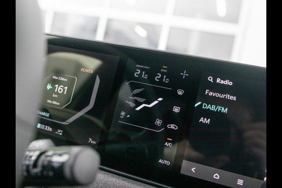 Kia EV3 GT-Line Business Edition 81.4 kWh | Actieprijs* | Navi. | Clima. | Adapt. Cruise. | Dodehoekassistentie | Stoel&Stuur Verwarming | Privacy Glass | GT-Line Vegan Lederen Stoelbekleding