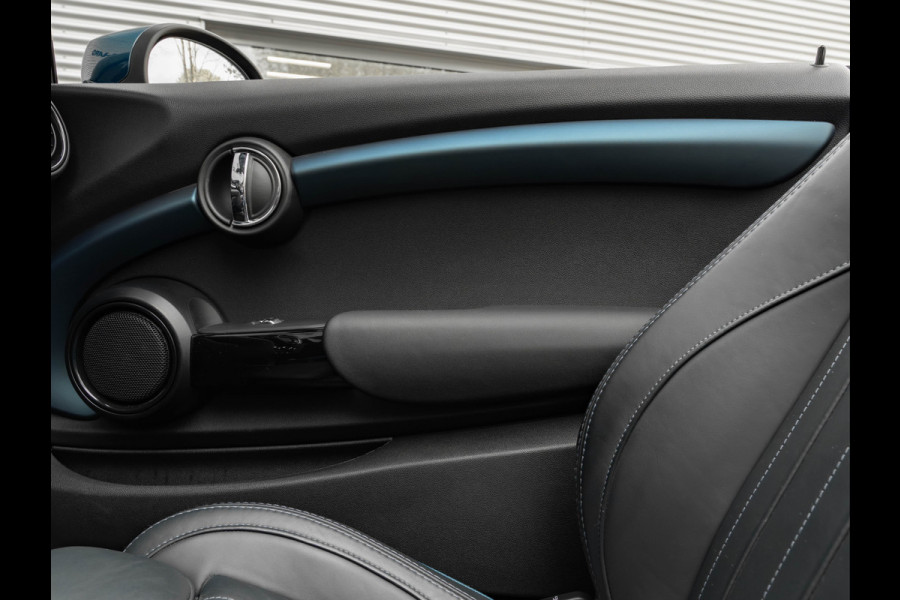 MINI Cabrio 1.5 Cooper - Sidewalk Edition - Yours Leder - Stoelverwarming