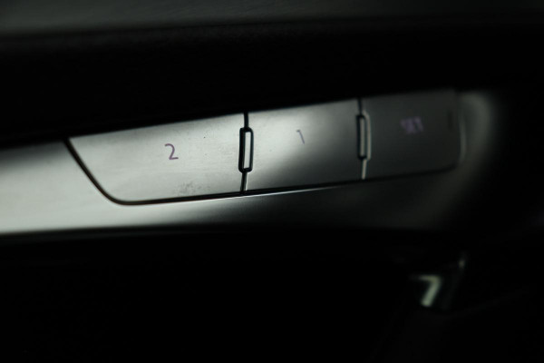 Audi A6 45 TFSI S edition | 360 camera | Sportstoelen | Side Assist | Carplay | Half leder | Virtual Cockpit | Navigatie | Memory | Full LED | S Line