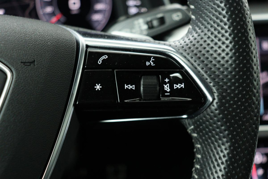 Audi A6 45 TFSI S edition | 360 camera | Sportstoelen | Side Assist | Carplay | Half leder | Virtual Cockpit | Navigatie | Memory | Full LED | S Line