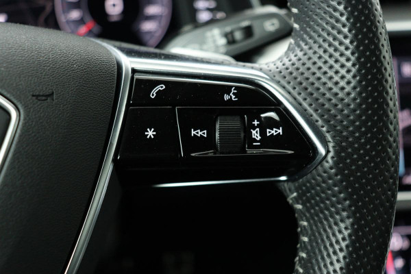 Audi A6 45 TFSI S edition | 360 camera | Sportstoelen | Side Assist | Carplay | Half leder | Virtual Cockpit | Navigatie | Memory | Full LED | S Line