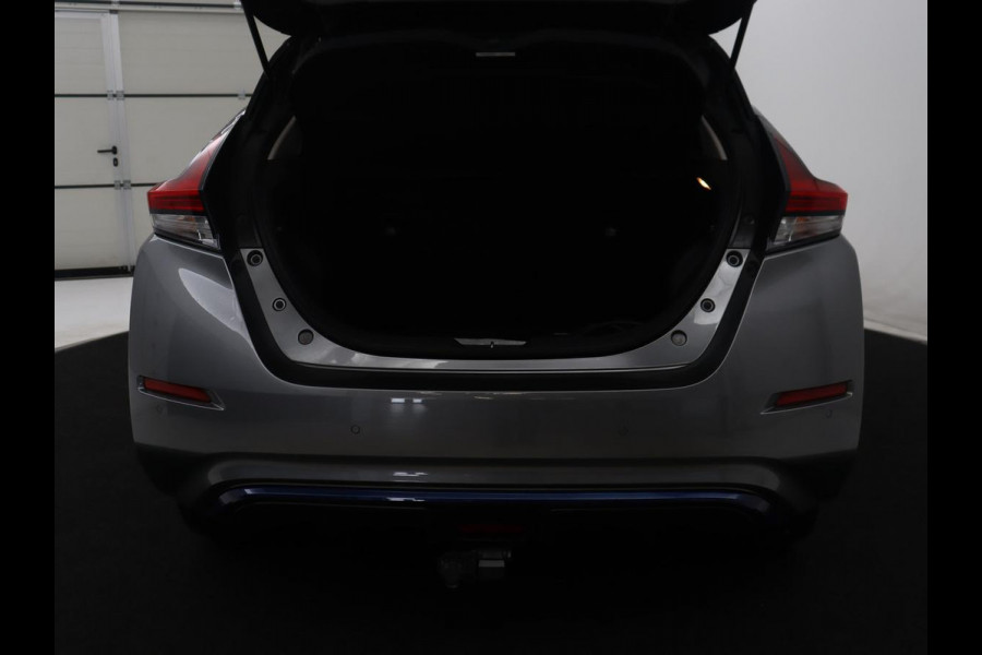 Nissan LEAF e+ Tekna 62 kWh | SOH 89.4% | Leder | Stuur/stoel verwarming | 360 camera | Adaptive cruise | Carplay | BOSE sound | Climate control | Dodehoek detectie | Full LED | Trekhaak |