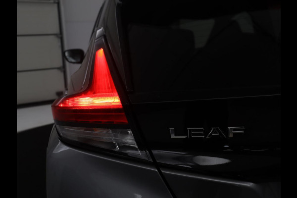 Nissan LEAF e+ Tekna 62 kWh | SOH 89.4% | Leder | Stuur/stoel verwarming | 360 camera | Adaptive cruise | Carplay | BOSE sound | Climate control | Dodehoek detectie | Full LED | Trekhaak |