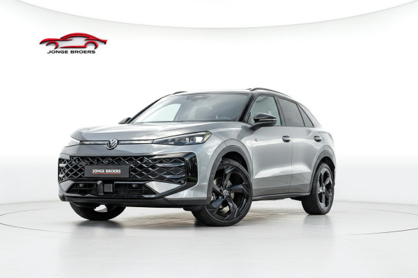 Volkswagen T-Roc 1.5 eTsi R-Line First Edition Pano/360/Trekhaak/HUD