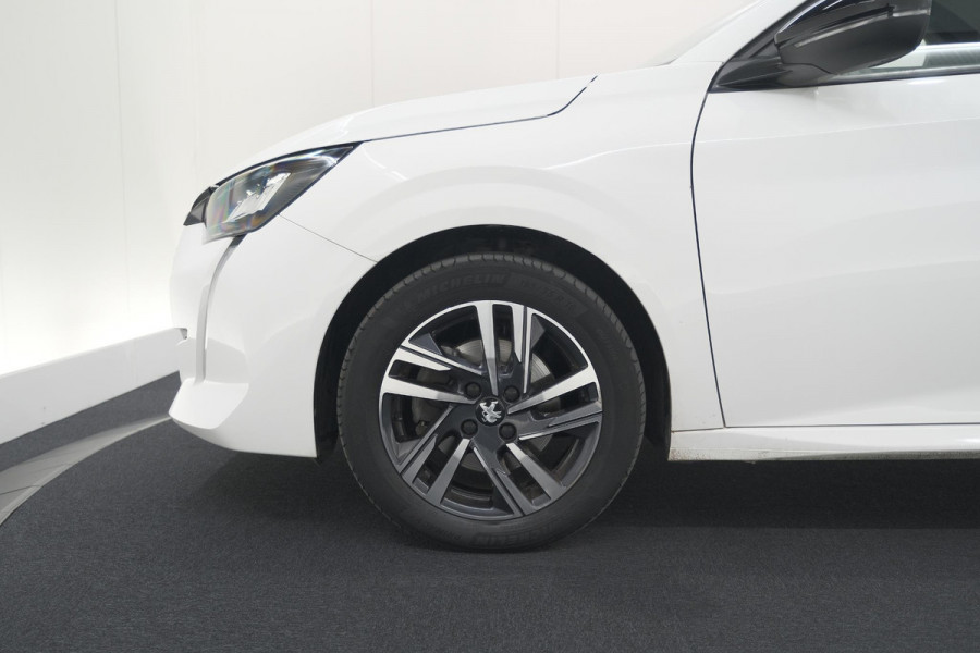 Peugeot 208 PureTech 100 Allure | Apple Carplay | Parkeersensoren | Lichtmetalen velgen
