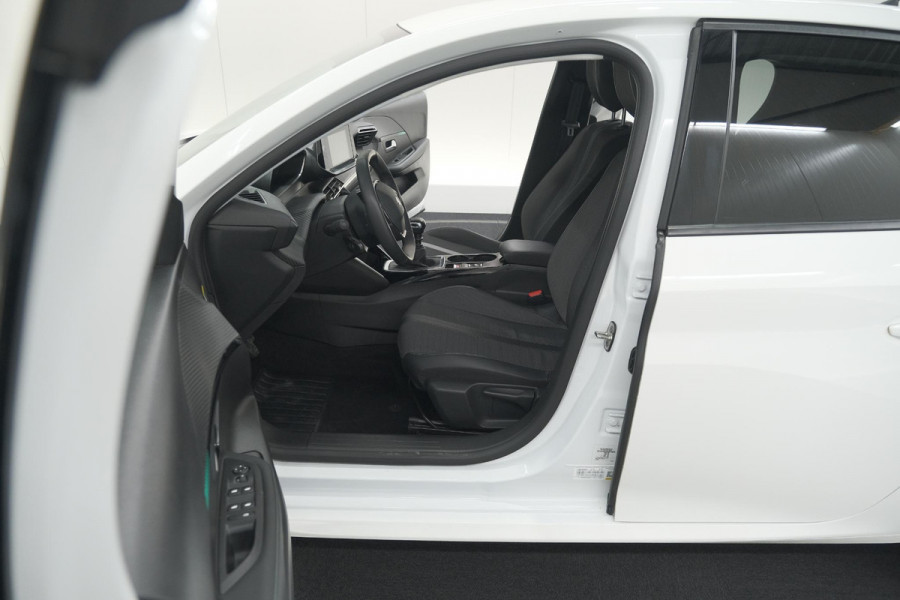 Peugeot 208 PureTech 100 Allure | Apple Carplay | Parkeersensoren | Lichtmetalen velgen