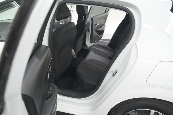 Peugeot 208 PureTech 100 Allure | Apple Carplay | Parkeersensoren | Lichtmetalen velgen
