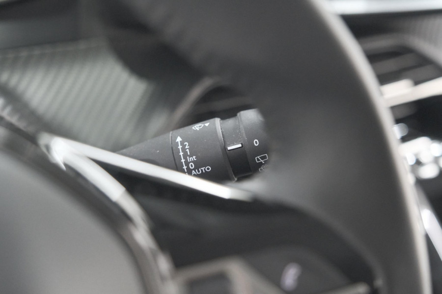 Peugeot 208 PureTech 100 Allure | Apple Carplay | Parkeersensoren | Lichtmetalen velgen