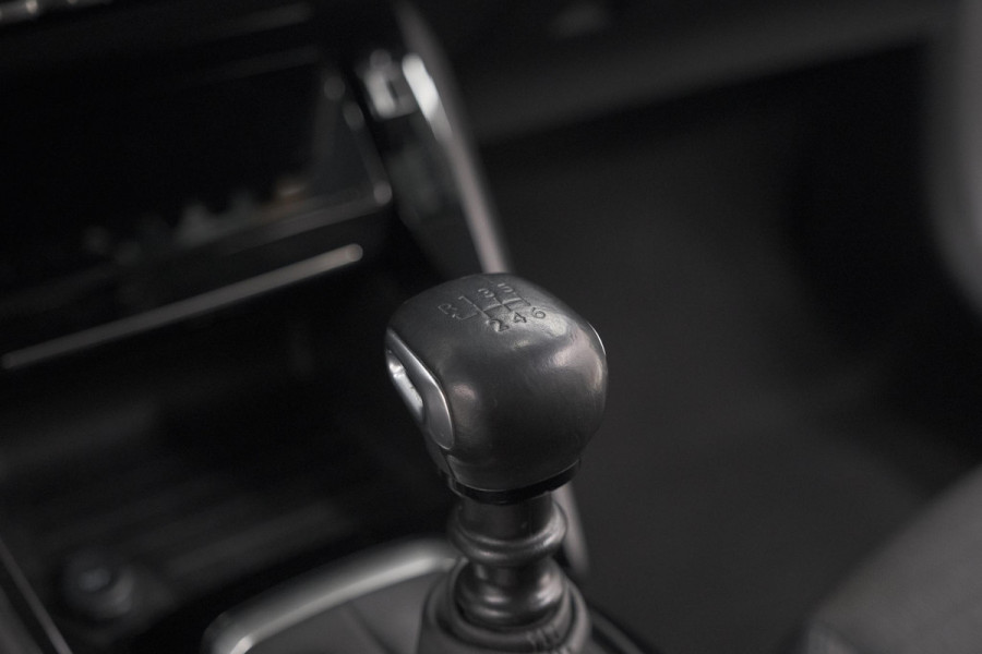 Peugeot 208 PureTech 100 Allure | Apple Carplay | Parkeersensoren | Lichtmetalen velgen