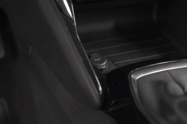 Peugeot 208 PureTech 100 Allure | Apple Carplay | Parkeersensoren | Lichtmetalen velgen