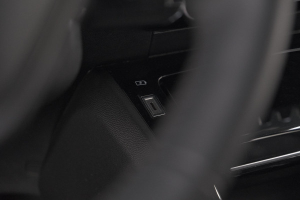Peugeot 208 PureTech 100 Allure | Apple Carplay | Parkeersensoren | Lichtmetalen velgen