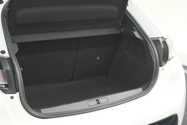 Peugeot 208 PureTech 100 Allure | Apple Carplay | Parkeersensoren | Lichtmetalen velgen