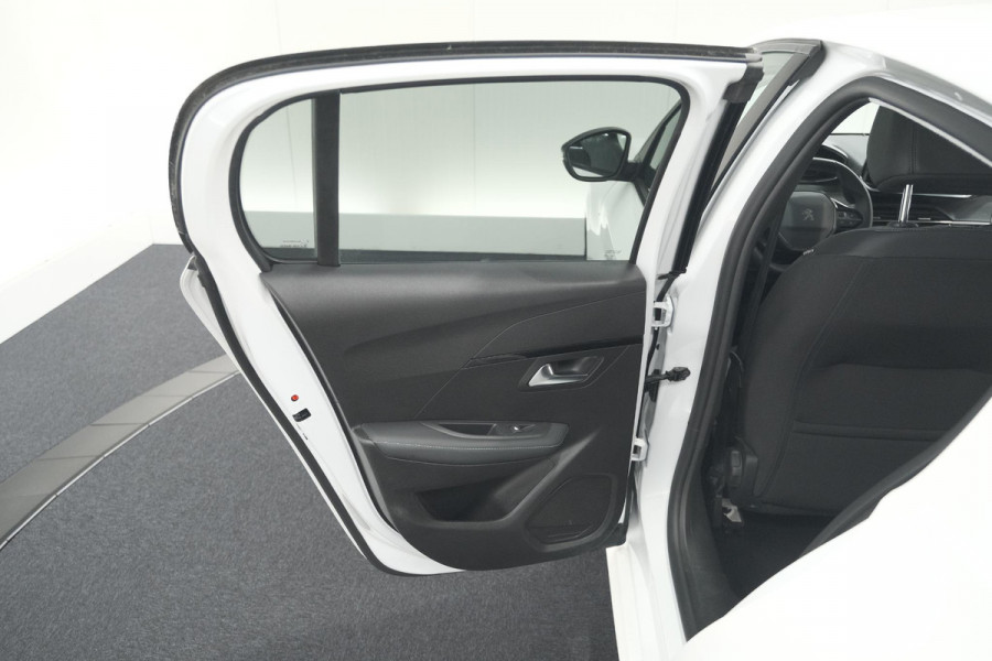 Peugeot 208 PureTech 100 Allure | Apple Carplay | Parkeersensoren | Lichtmetalen velgen