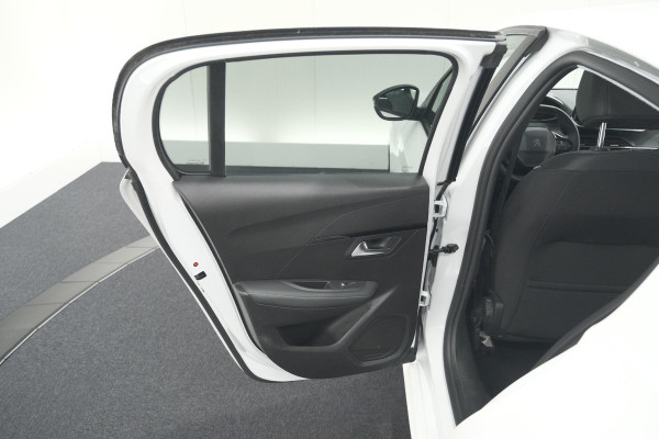 Peugeot 208 PureTech 100 Allure | Apple Carplay | Parkeersensoren | Lichtmetalen velgen