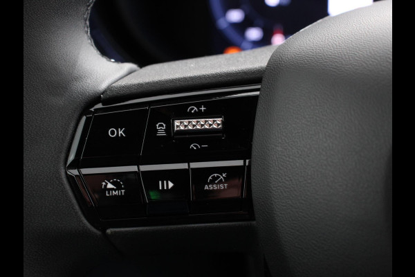 Alfa Romeo junior Elettrica Automaat 156PK Adaptieve Cruise Control Full Led Matrix Parkeer sensoren Navigatie Apple Carplay / Android auto  Climate Control
