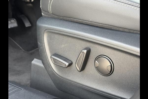 Ford Kuga 2.5 PHEV Vignale | Elektrisch wegklapbare trekhaak | Volledig lederen Interieur | Winter Pack.