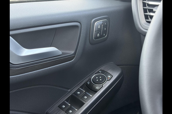 Ford Kuga 2.5 PHEV Vignale | Elektrisch wegklapbare trekhaak | Volledig lederen Interieur | Winter Pack.