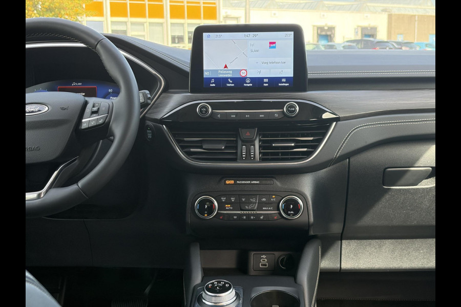 Ford Kuga 2.5 PHEV Vignale | Elektrisch wegklapbare trekhaak | Volledig lederen Interieur | Winter Pack.
