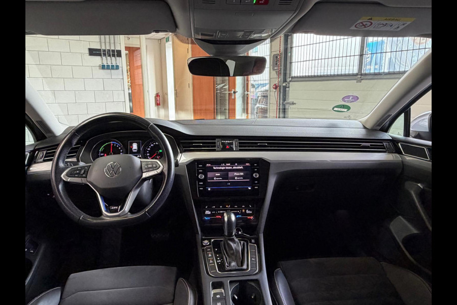 Volkswagen Passat Variant GTE 1.4 TSI PHEV Business, Automaat, Navi, Stoelverwarming, Carplay