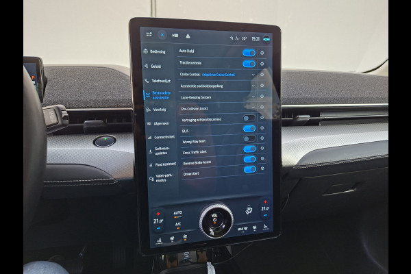 Ford Mustang Mach-E RWD 75 kWh Technology Pack Memory Pano.dak 360° B&O LEER