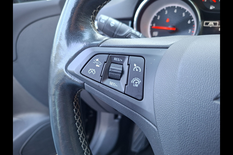 Opel Astra 1.2 Business Edition Navi Camera Sportzetels Black magic