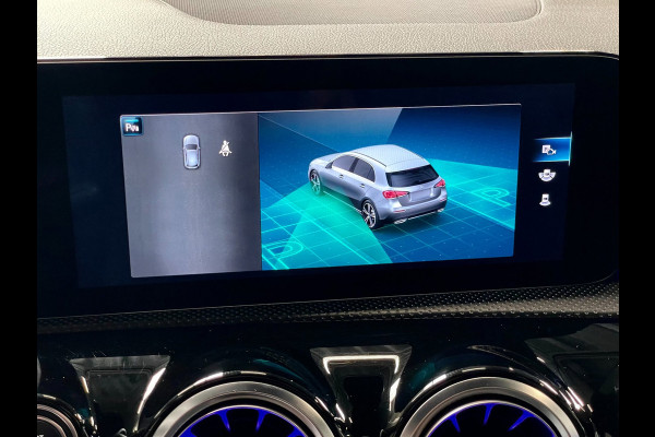 Mercedes-Benz A-Klasse 180 Premium Plus 35 AMG-Aerodynamic PANO NAP