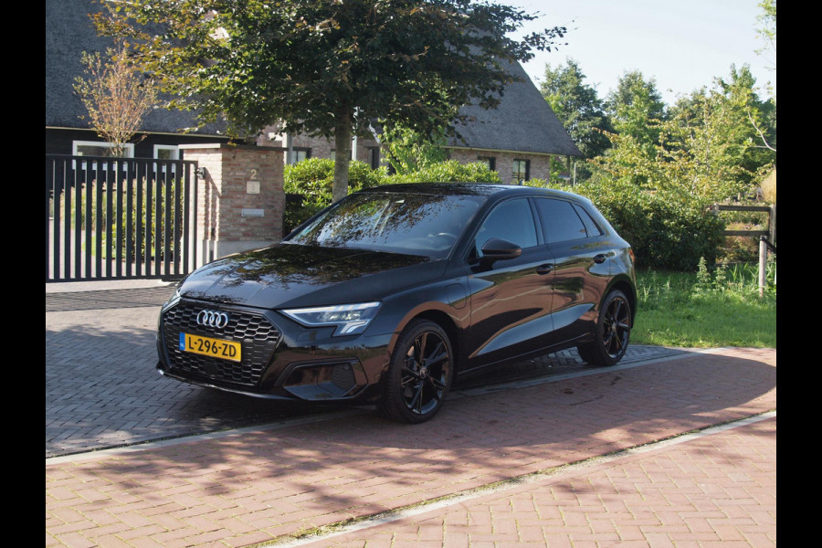 Audi A3 Sportback 40 TFSI e Business edition | Apple Carplay | Sportstoelen | DAB | Navi | NL-Auto |