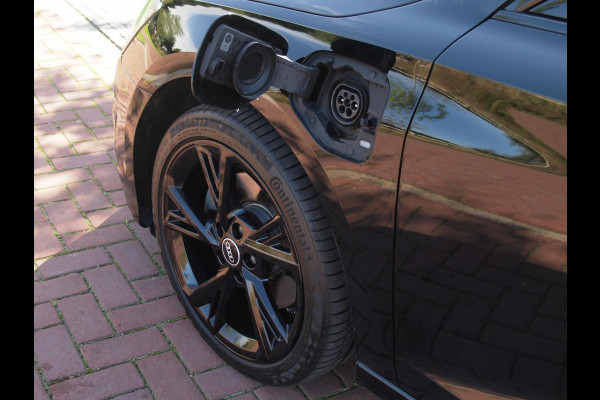 Audi A3 Sportback 40 TFSI e Business edition | Apple Carplay | Sportstoelen | DAB | Navi | NL-Auto |