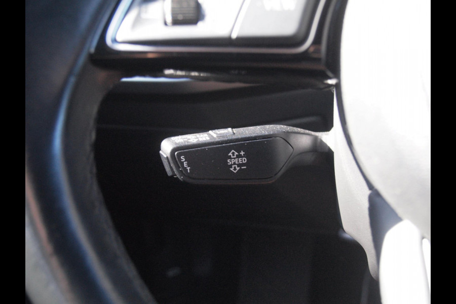 Audi A3 Sportback 40 TFSI e Business edition | Apple Carplay | Sportstoelen | DAB | Navi | NL-Auto |