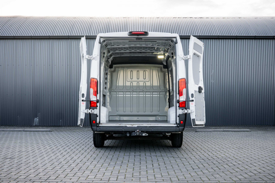 Opel Movano L2H2 | 140PK | 3-Zits | Camera | Carplay | Cruise | Climate | Trekhaak