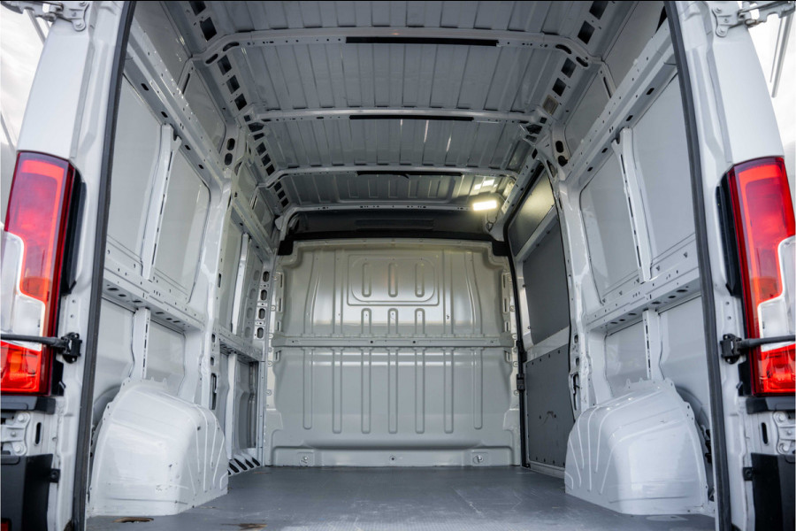 Opel Movano L2H2 | 140PK | 3-Zits | Camera | Carplay | Cruise | Climate | Trekhaak