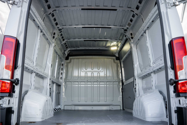 Opel Movano L2H2 | 140PK | 3-Zits | Camera | Carplay | Cruise | Climate | Trekhaak